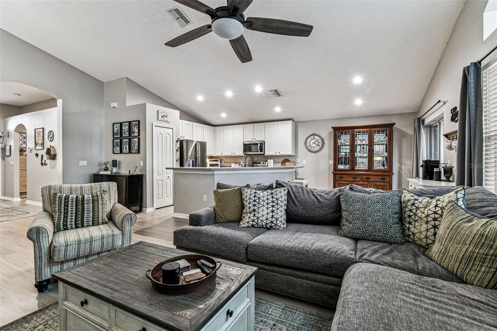 Image 9 of 29 For 2749 Big Pine Drive