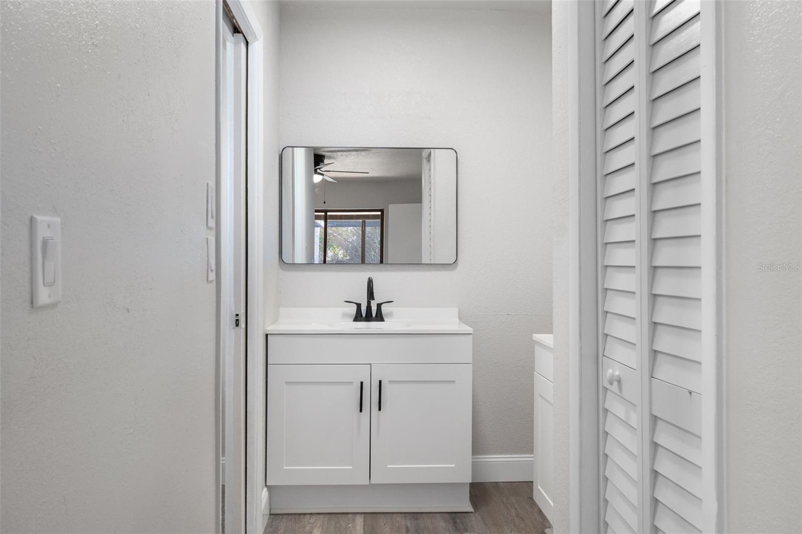 Listing photo id 16 for 11272 Portsmouth Street