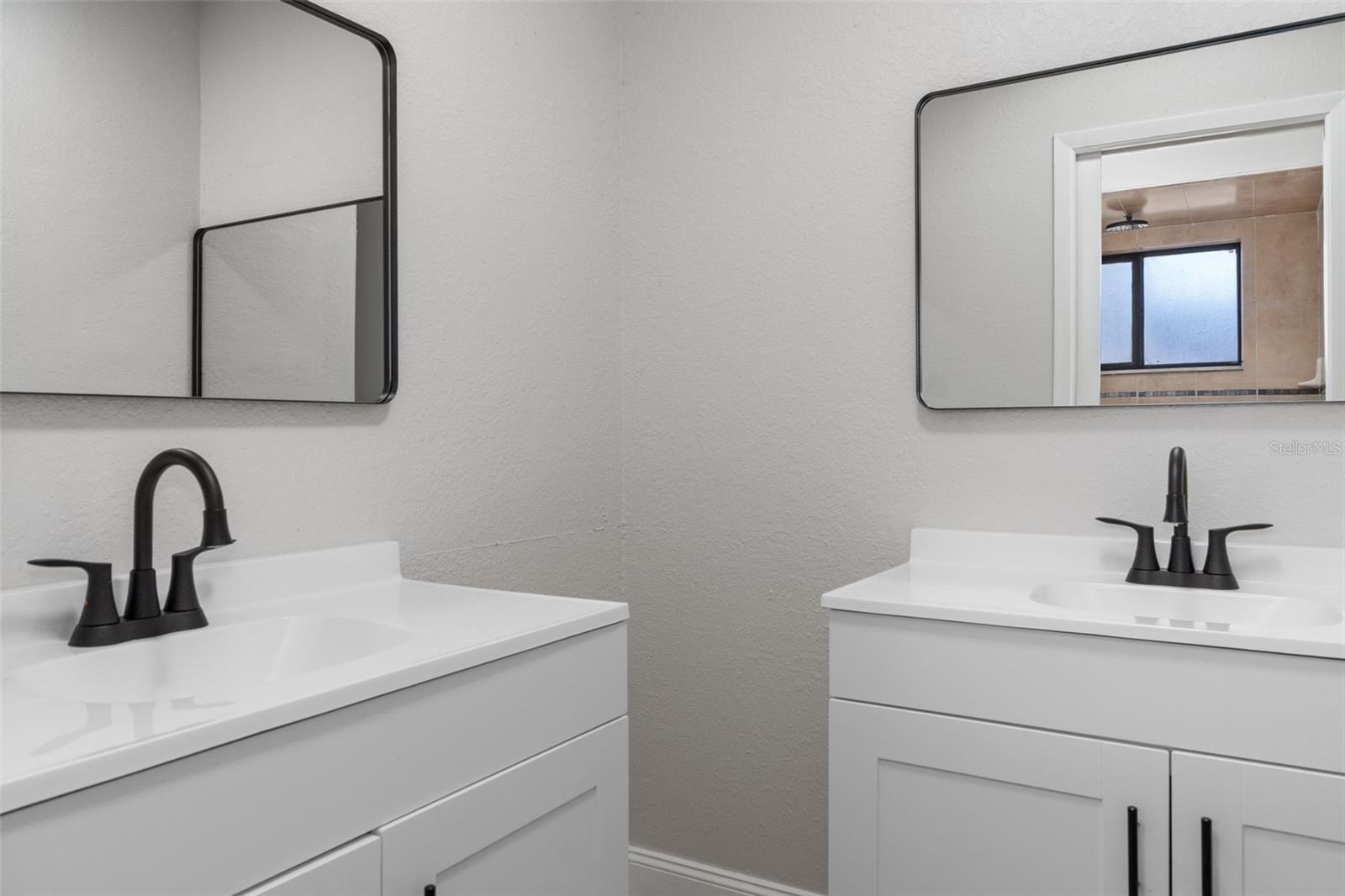 Listing photo id 17 for 11272 Portsmouth Street