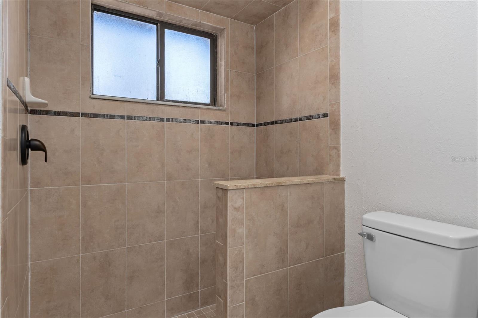 Listing photo id 18 for 11272 Portsmouth Street