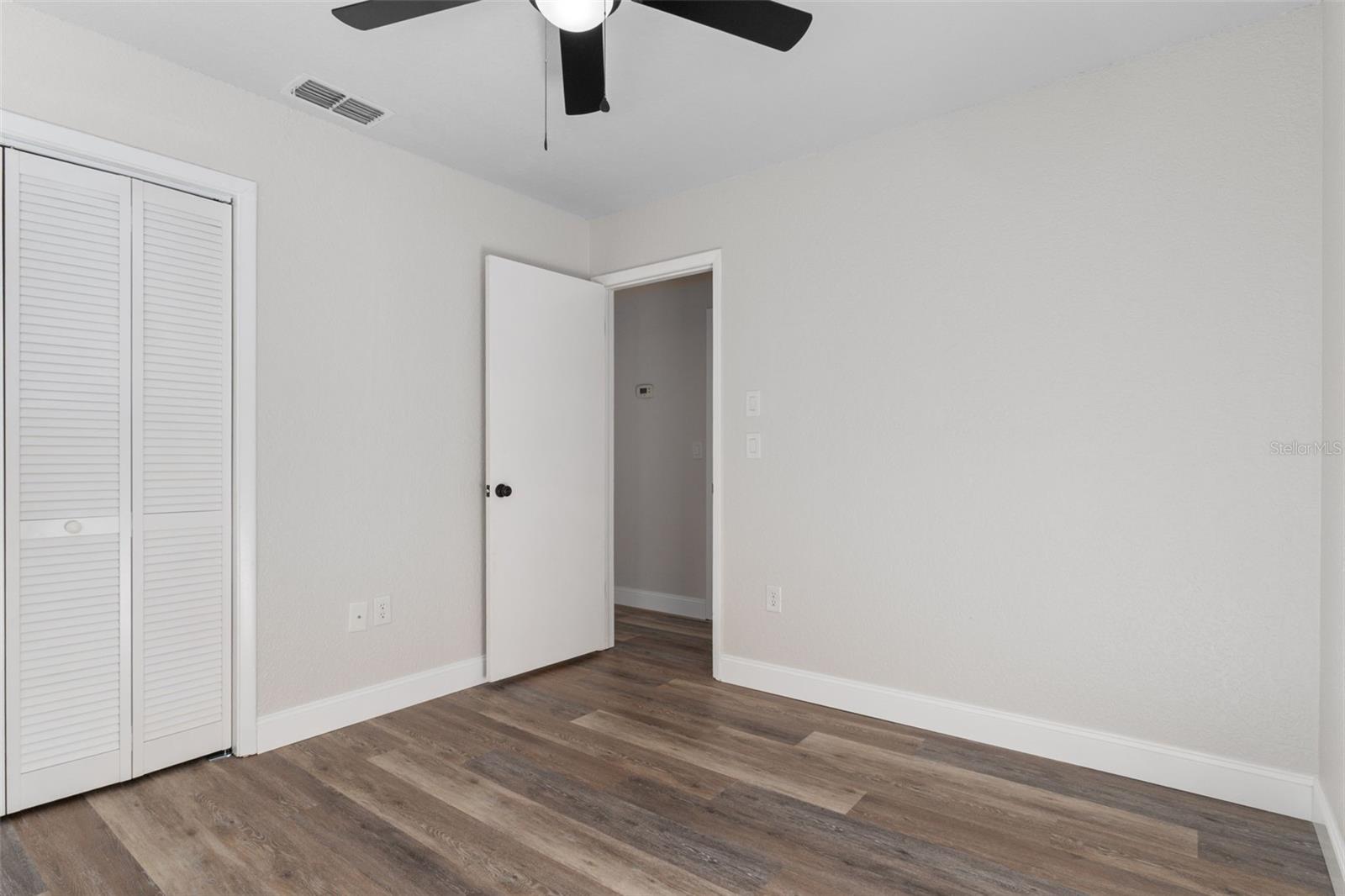 Listing photo id 26 for 11272 Portsmouth Street