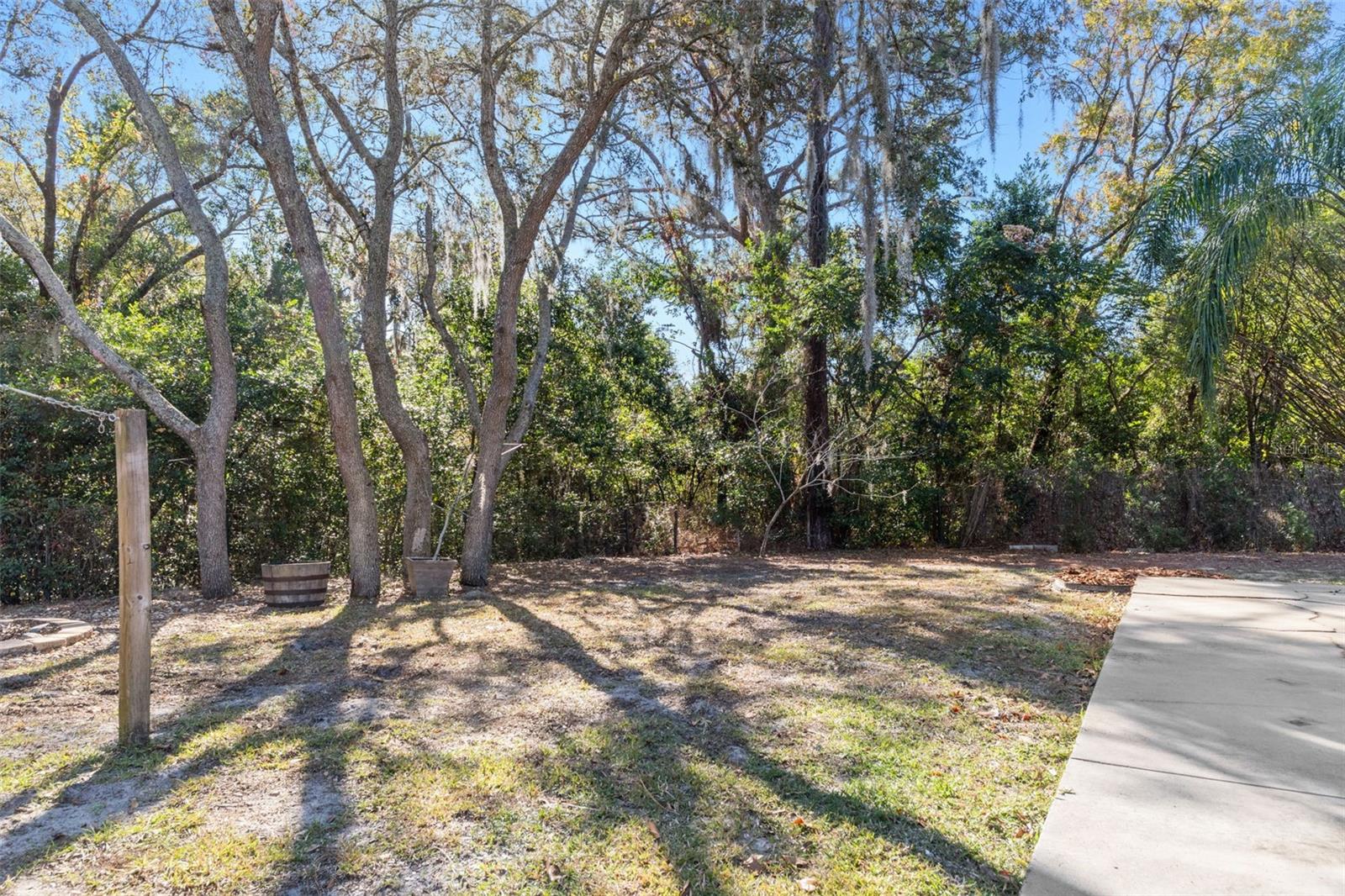 Listing photo id 33 for 11272 Portsmouth Street