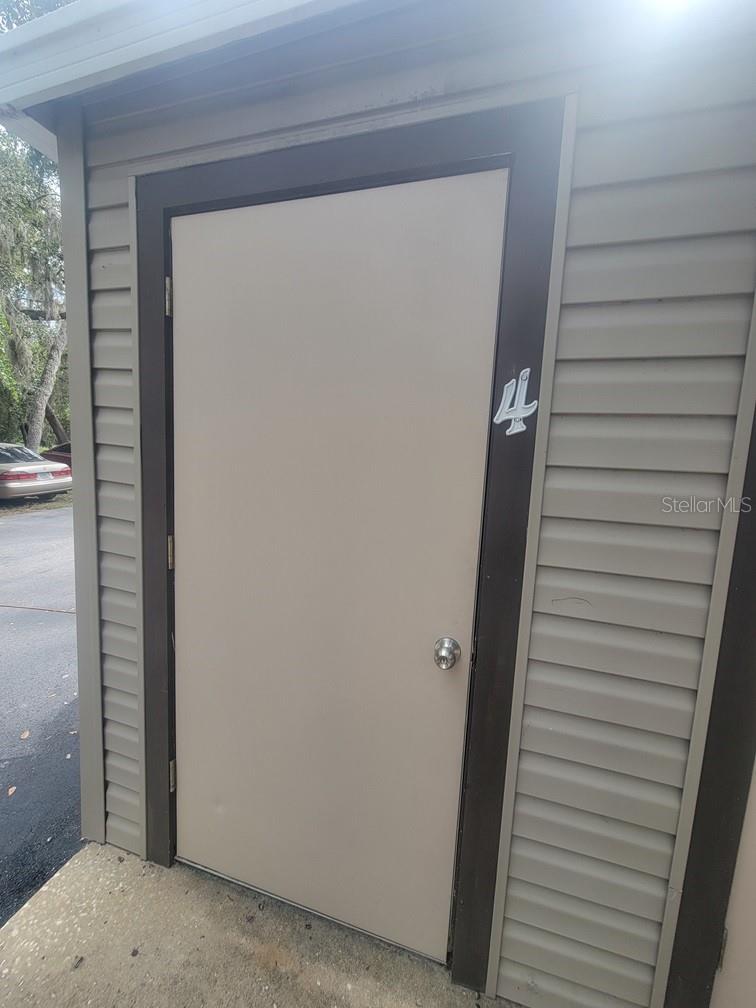 Image 21 of 24 For 11411 Pike Court 4