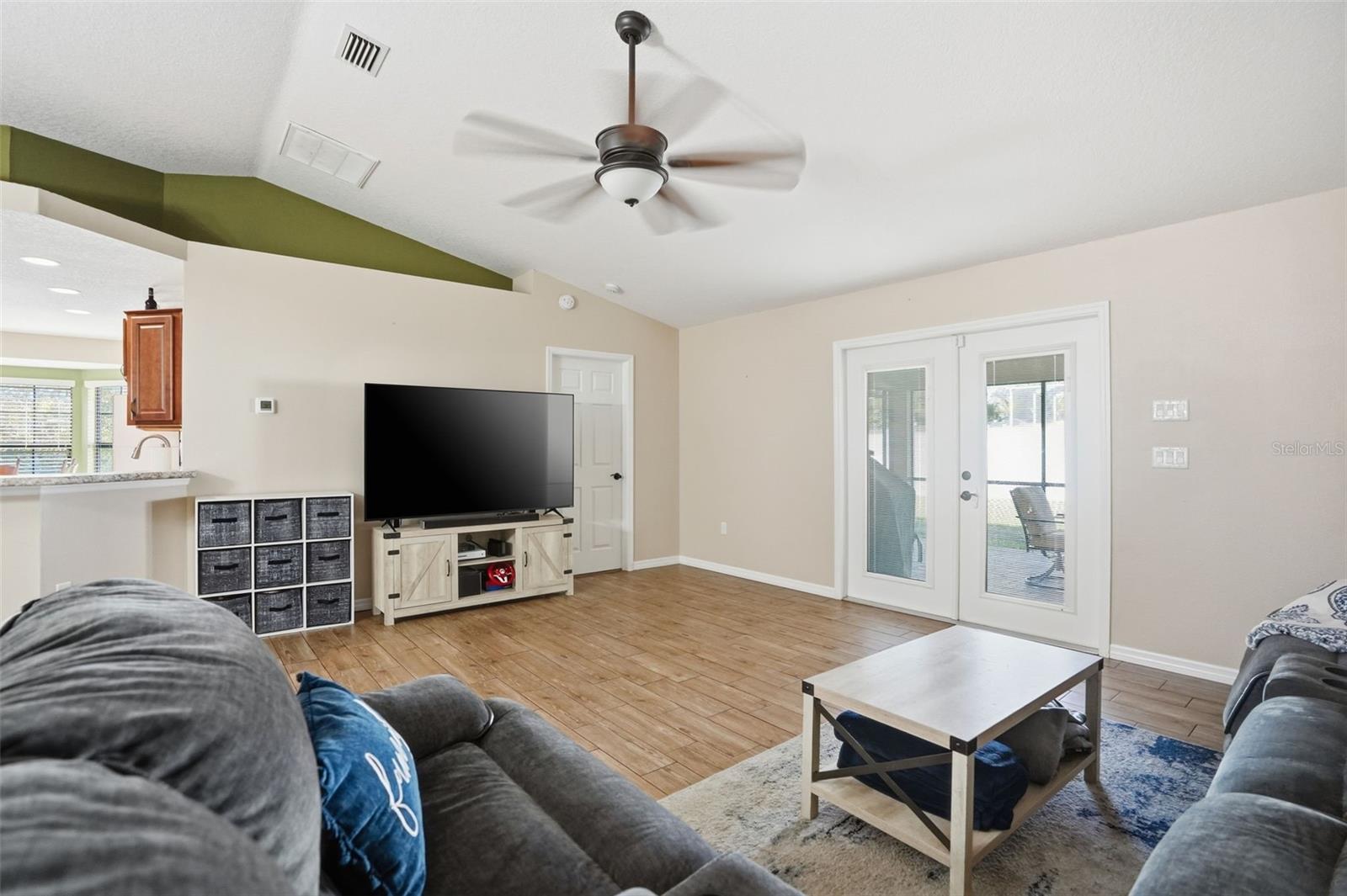 Image 14 of 44 For 840 Laurelridge Court