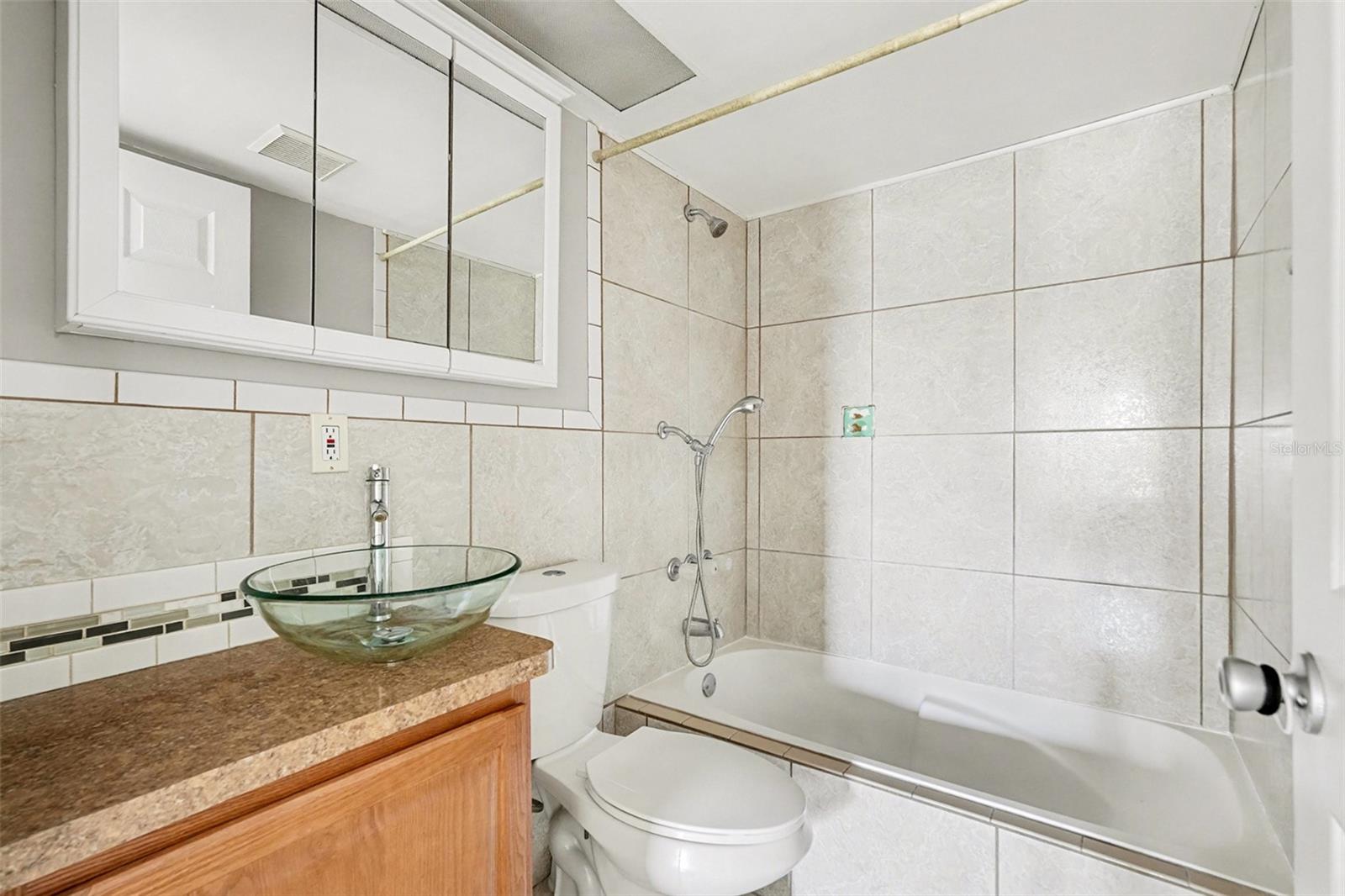 Image 11 of 16 For 9931 Woodstock Lane