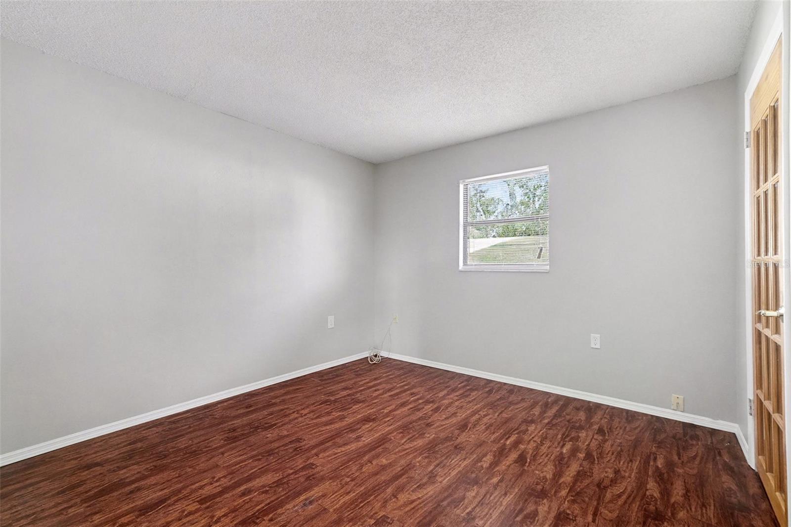 Image 12 of 16 For 9931 Woodstock Lane