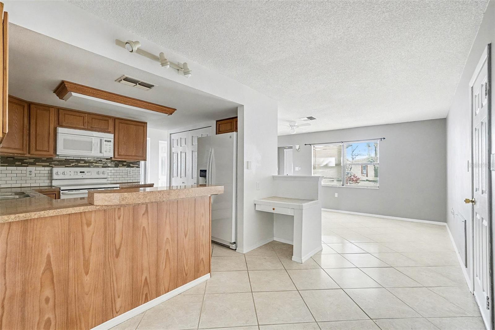 Image 7 of 16 For 9931 Woodstock Lane