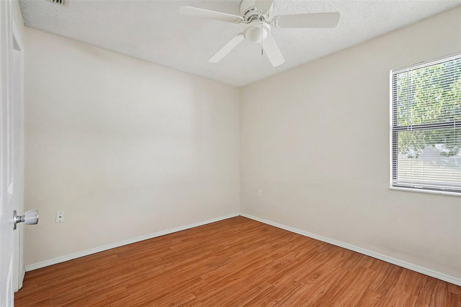 Image 8 of 16 For 9931 Woodstock Lane