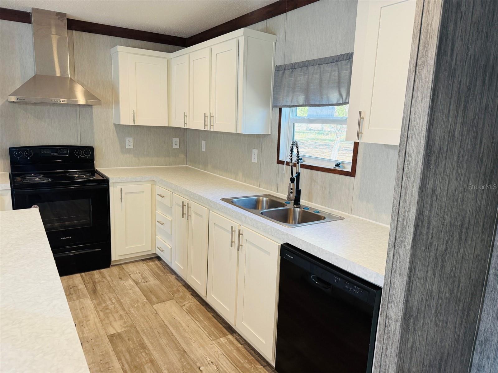 Image 8 of 18 For 16226 41st Place