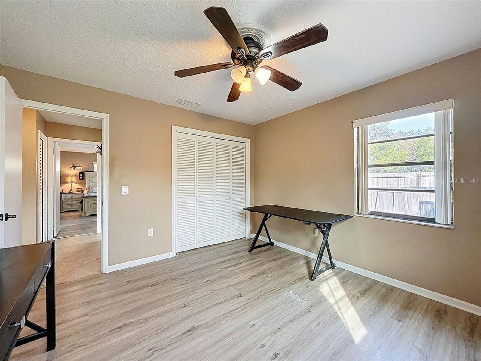 Listing photo id 16 for 155 Ruskin Avenue