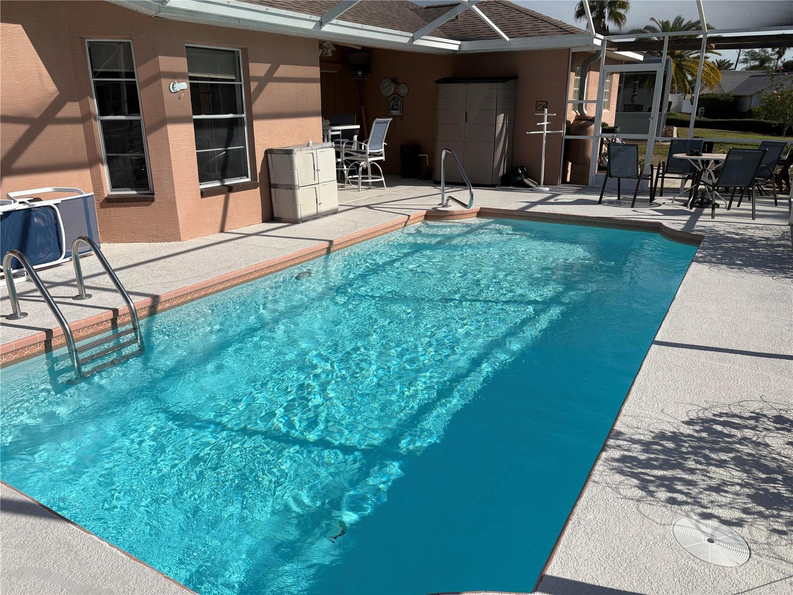 Listing photo id 1 for 7623 Leighton Circle