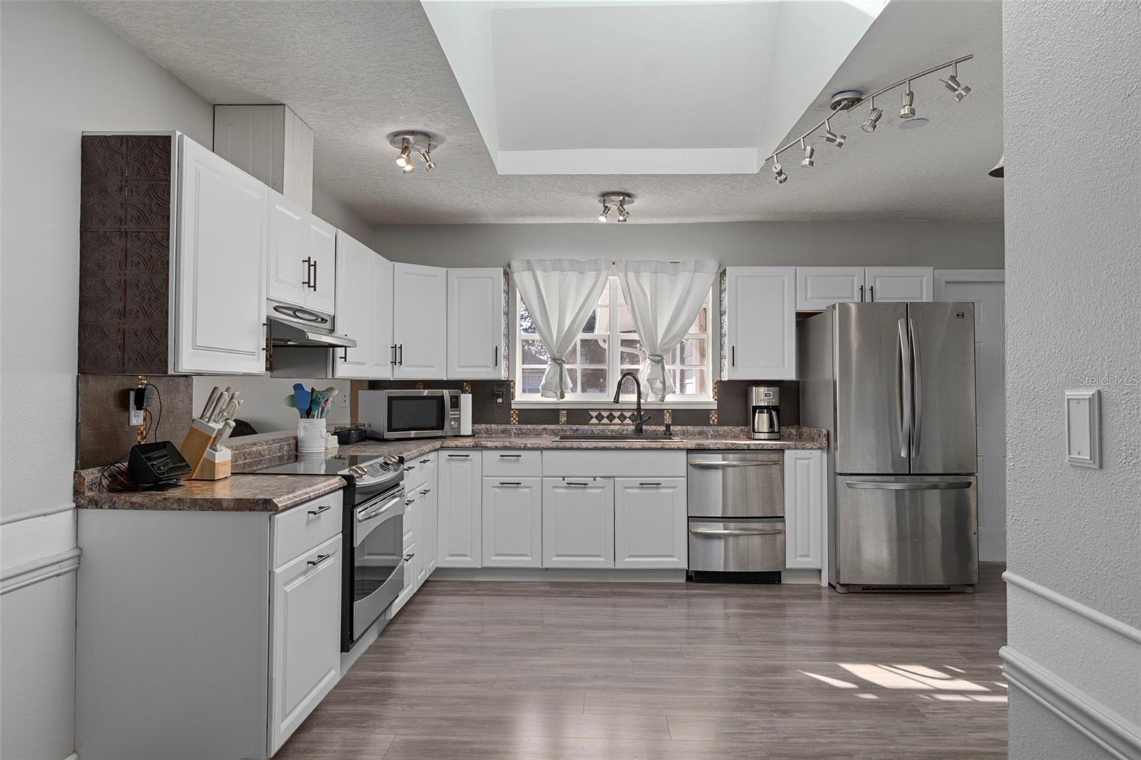 Image 15 of 43 For 4286 Bluewater Avenue