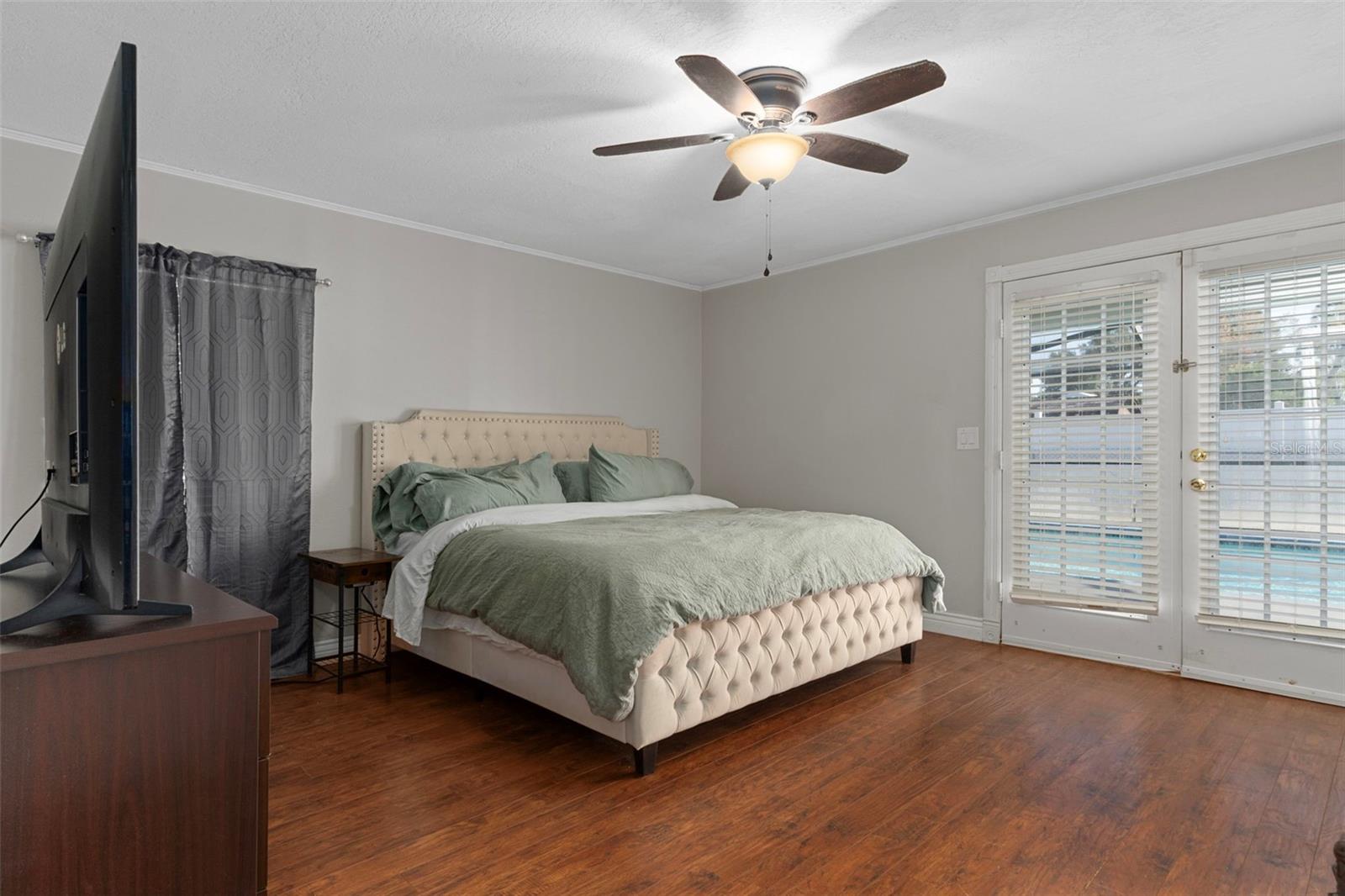 Image 29 of 43 For 4286 Bluewater Avenue