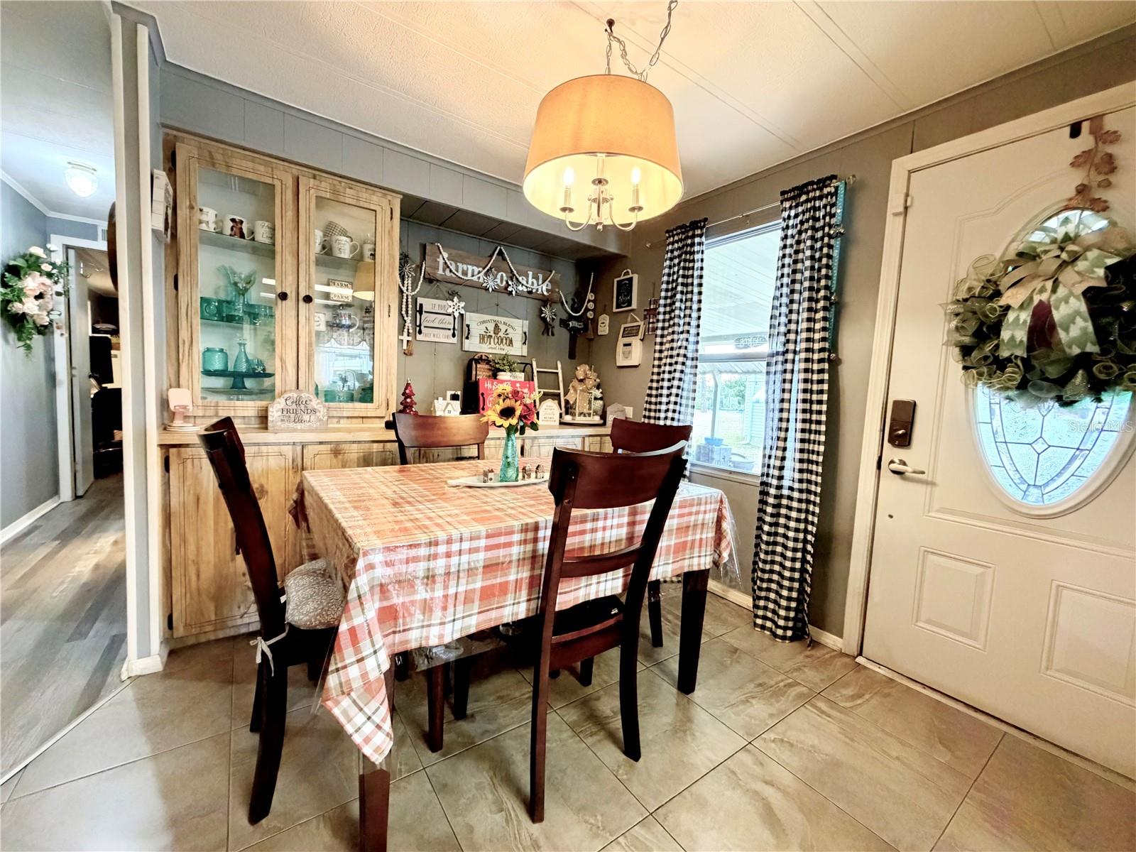 Image 5 of 20 For 5050 Damsen Circle