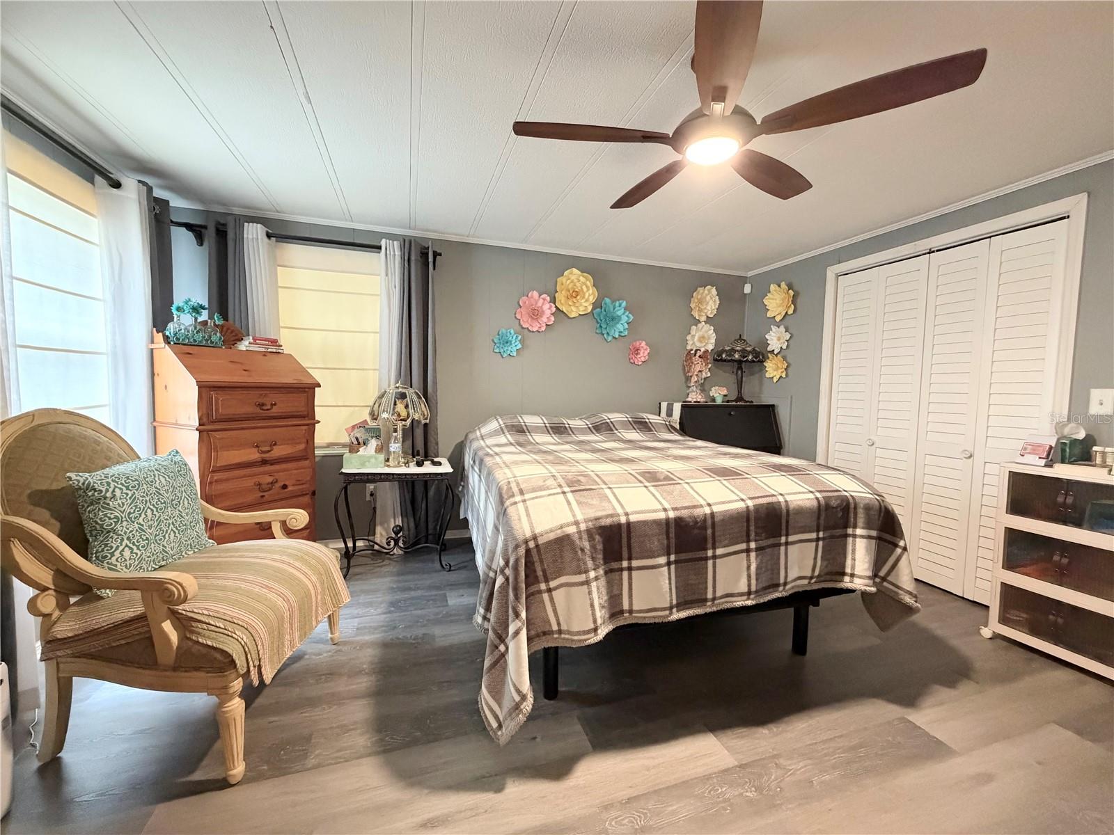 Image 7 of 20 For 5050 Damsen Circle