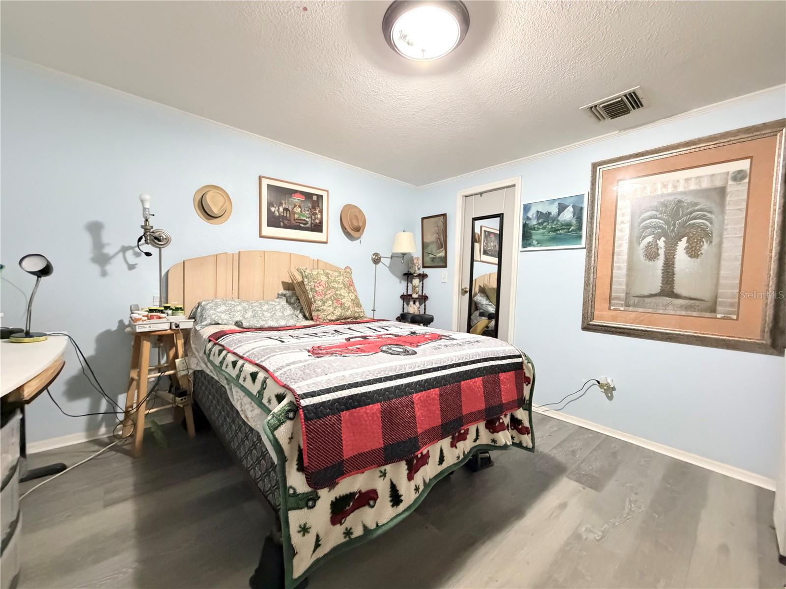 Image 9 of 20 For 5050 Damsen Circle