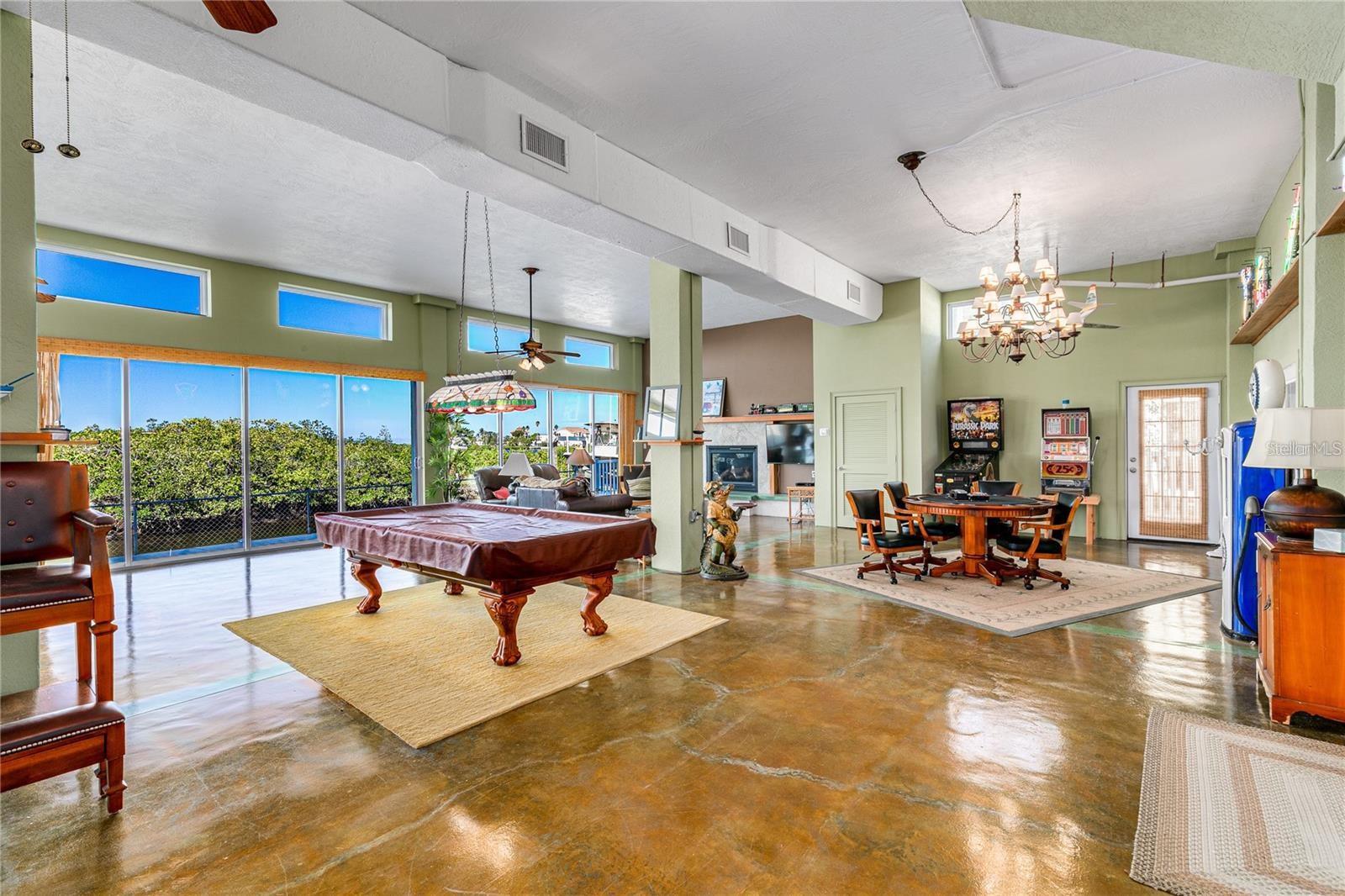 Image 26 of 65 For 14441 Birch Street