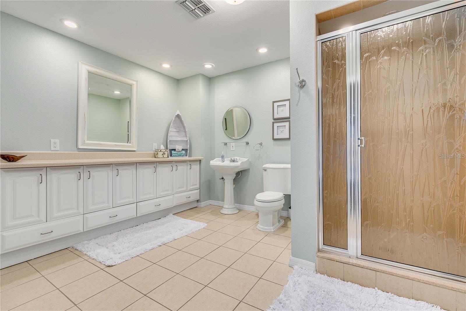 Image 37 of 65 For 14441 Birch Street