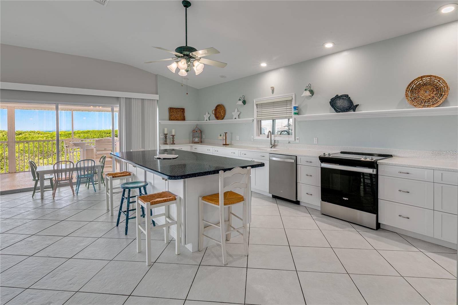 Image 43 of 65 For 14441 Birch Street