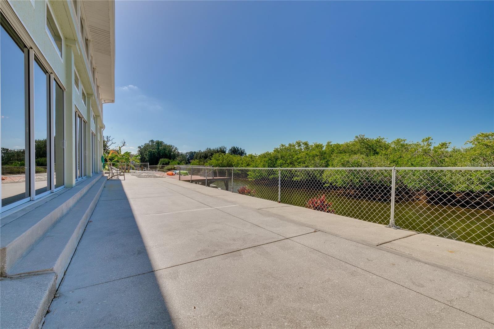 Image 5 of 65 For 14441 Birch Street