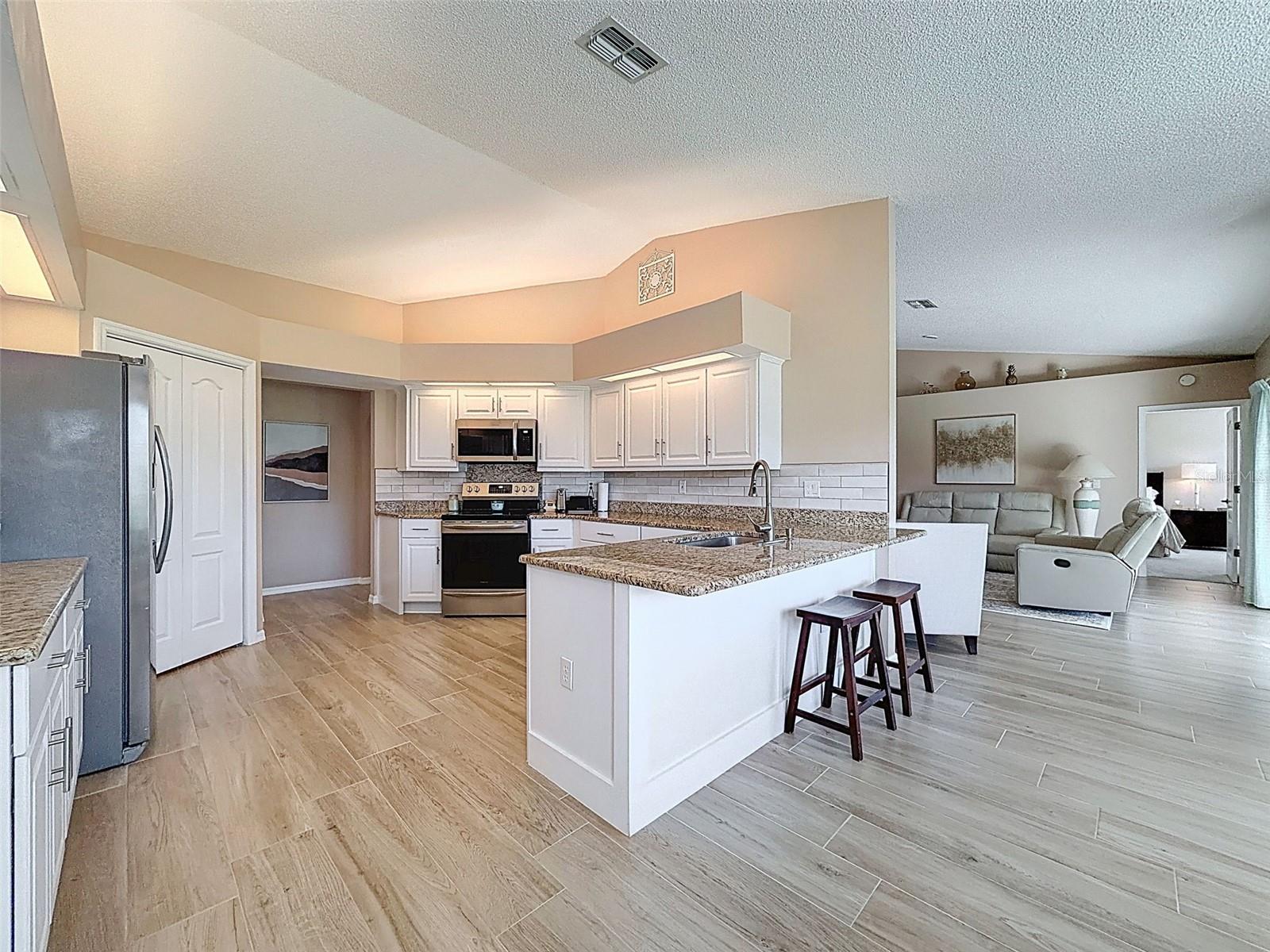 Image 12 of 40 For 9428 Apple Dumpling Court