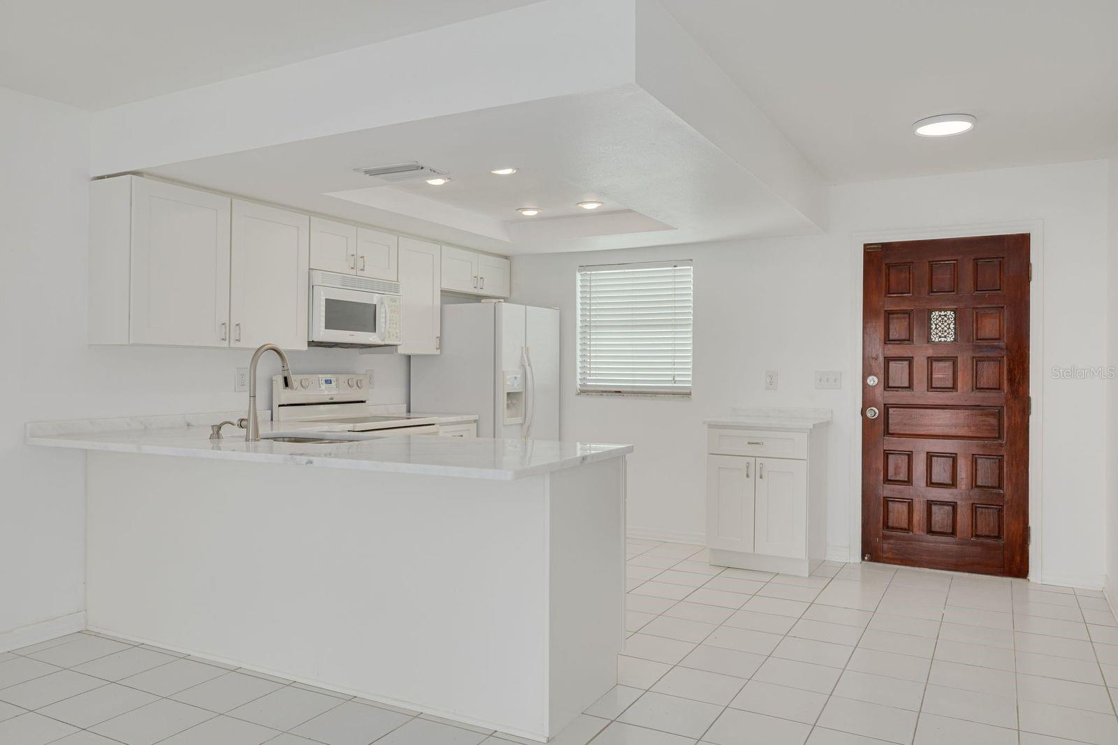 Image 12 of 33 For 14519 Birch Street