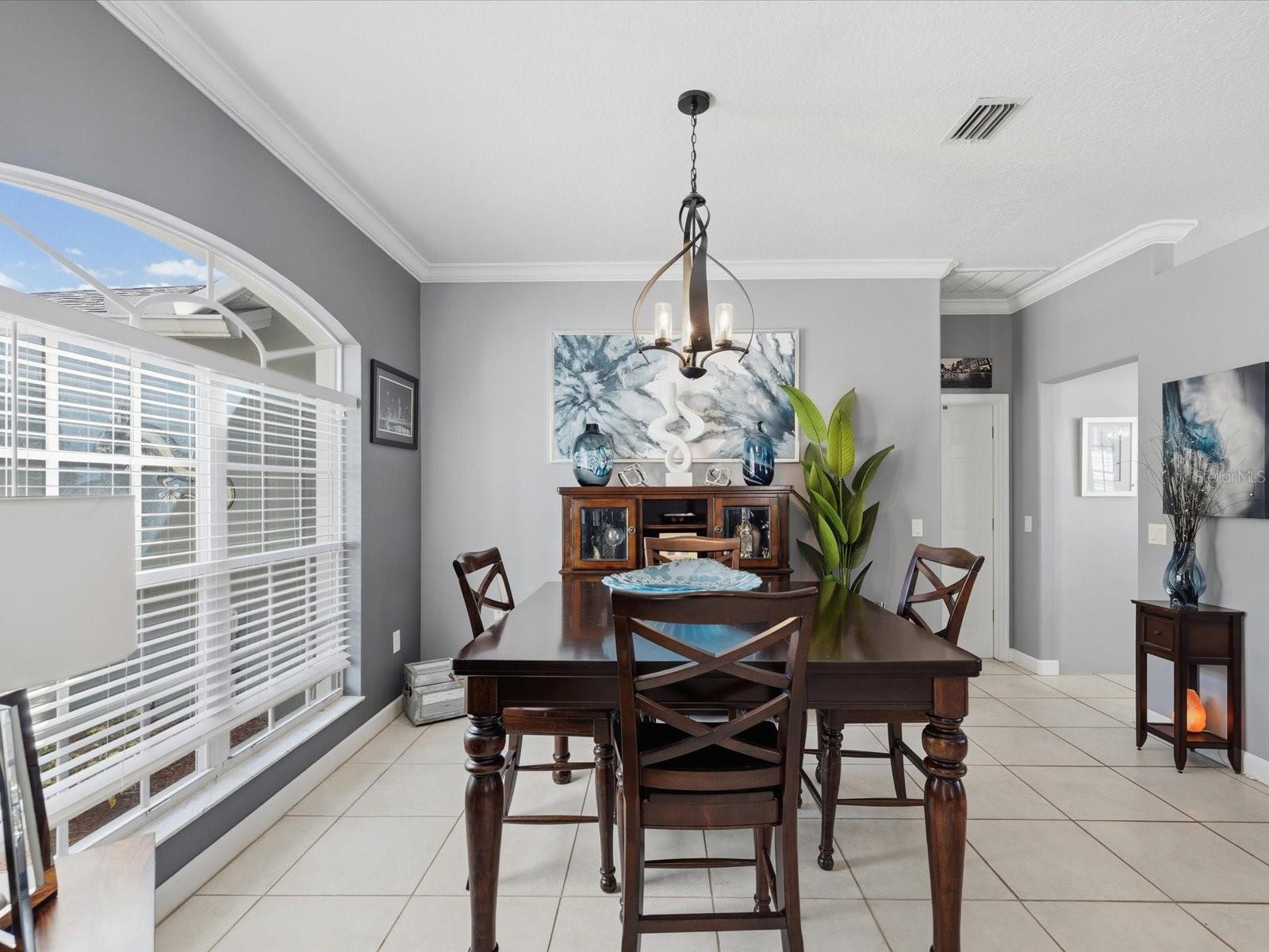 Listing photo id 8 for 4731 Spring Side Drive