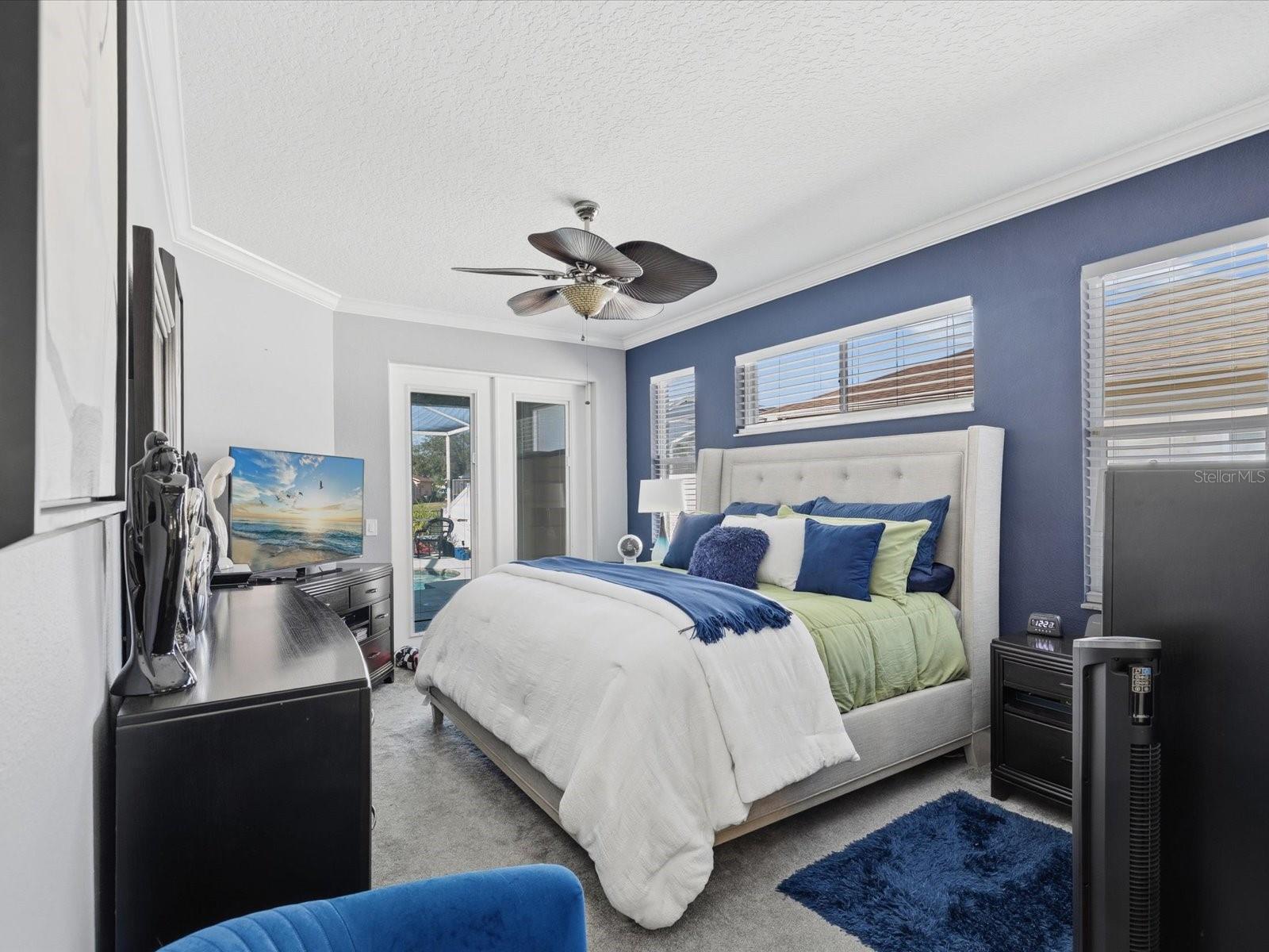 Listing photo id 11 for 4731 Spring Side Drive