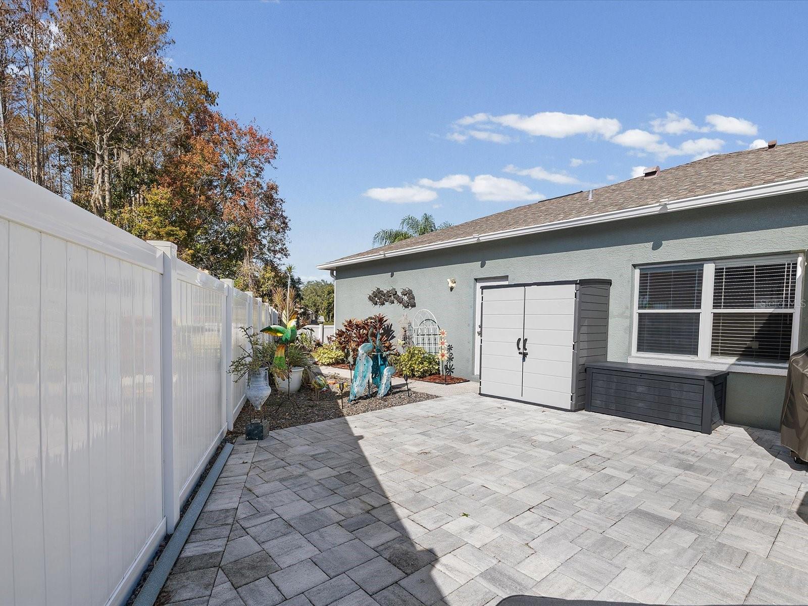 Listing photo id 48 for 4731 Spring Side Drive