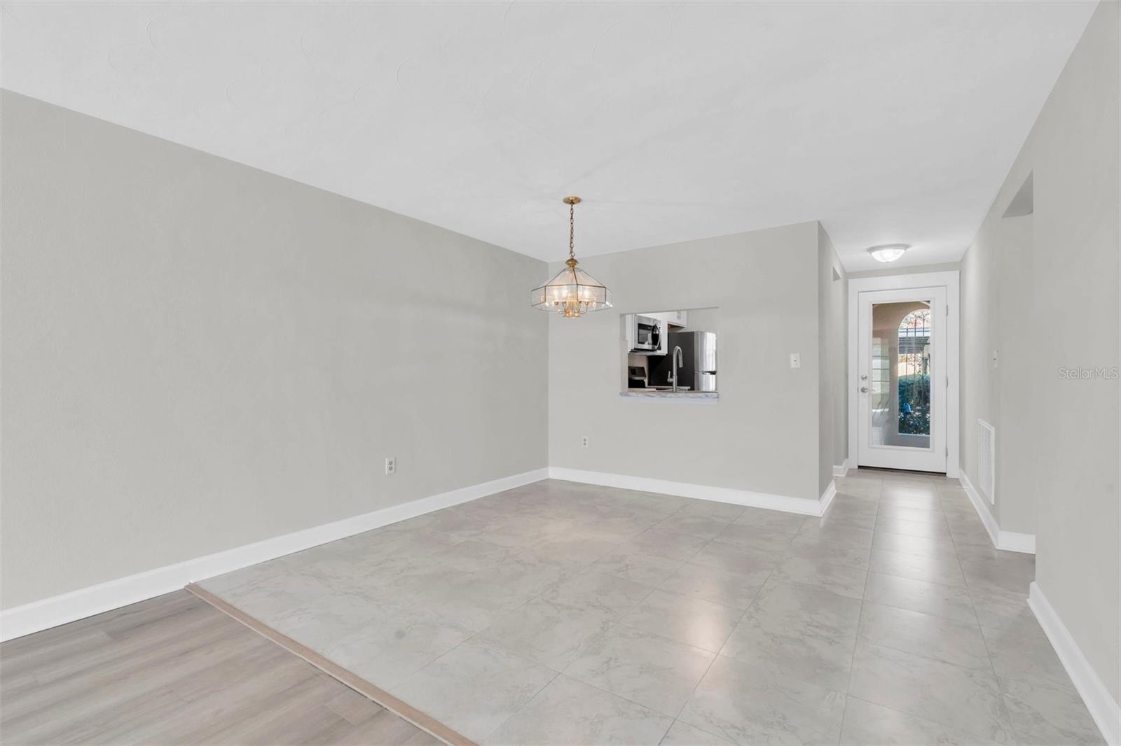 Image 10 of 50 For 4343 Summersun Drive 4343