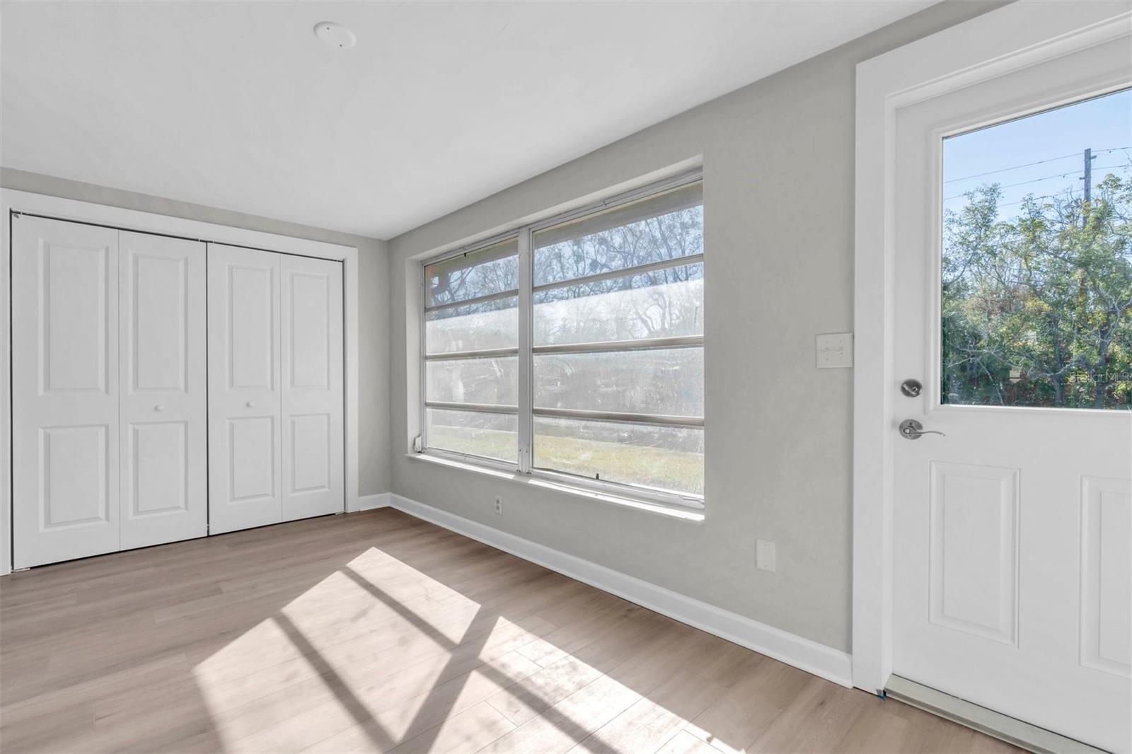 Image 17 of 50 For 4343 Summersun Drive 4343