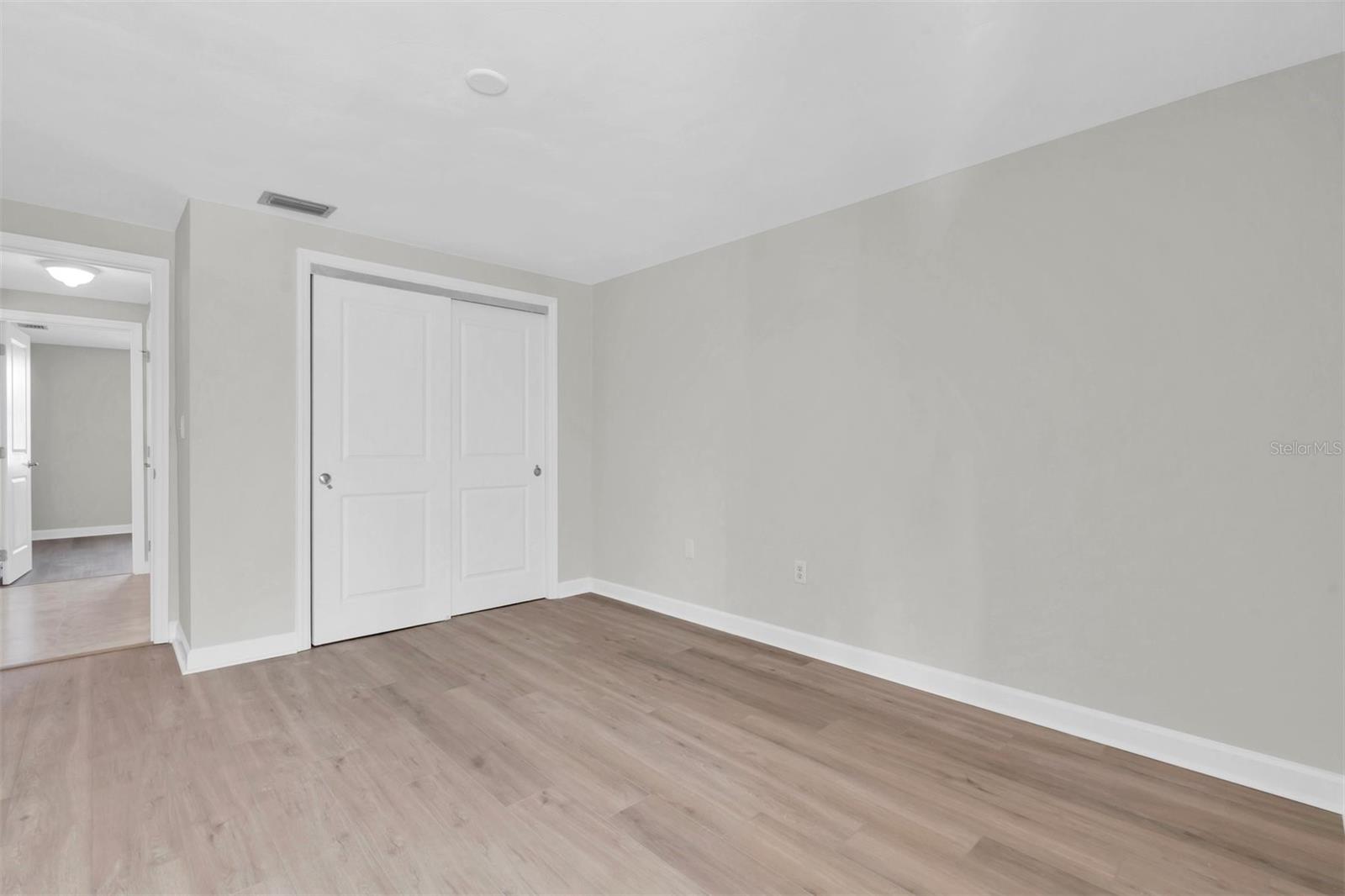 Image 22 of 50 For 4343 Summersun Drive 4343