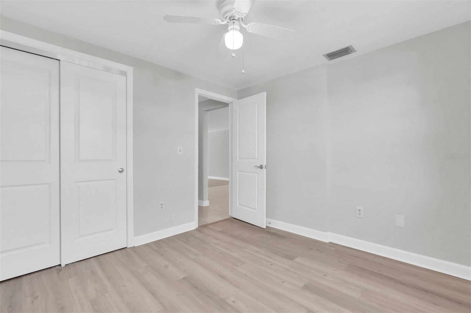 Image 24 of 50 For 4343 Summersun Drive 4343