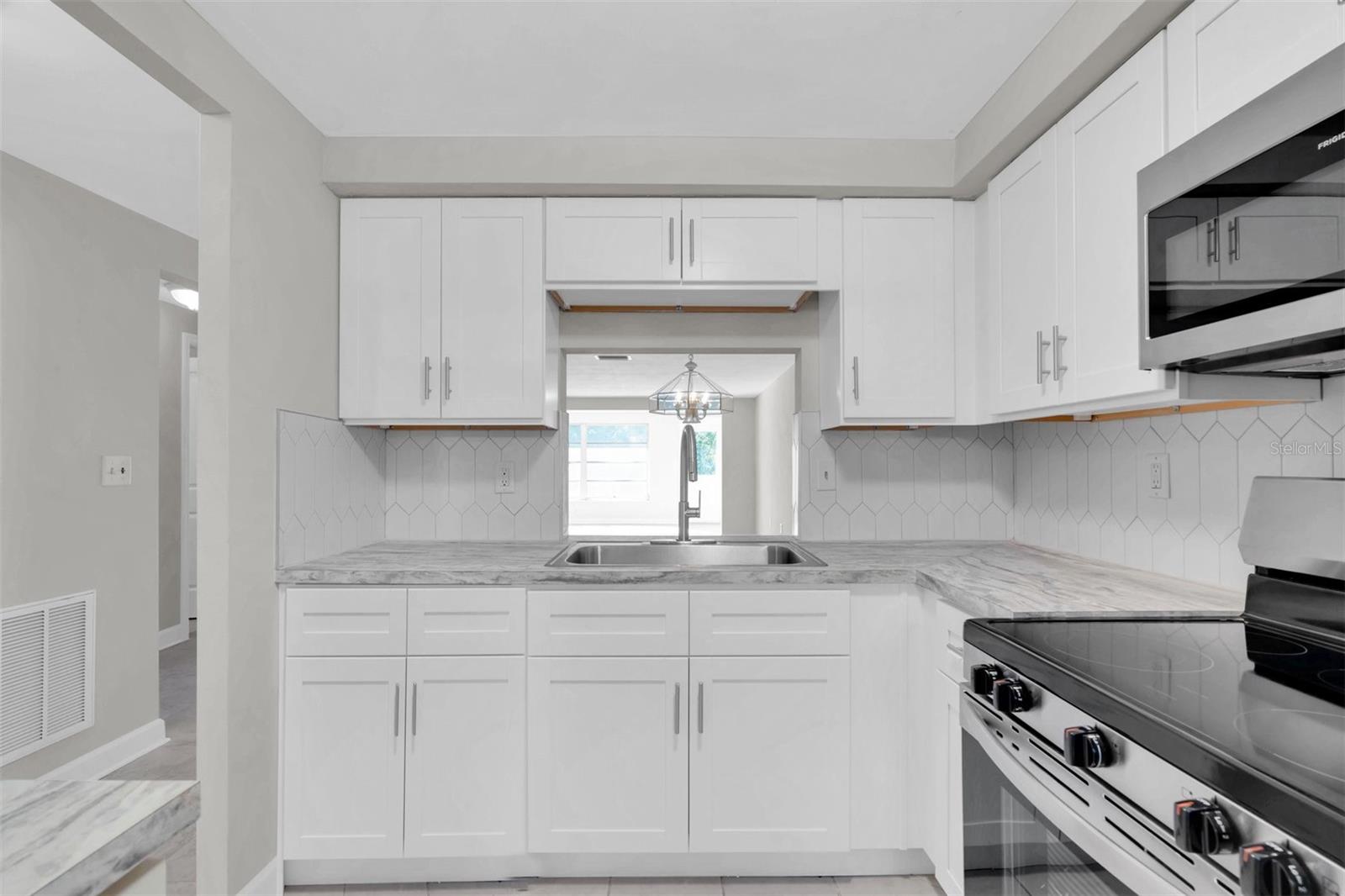 Image 9 of 50 For 4343 Summersun Drive 4343