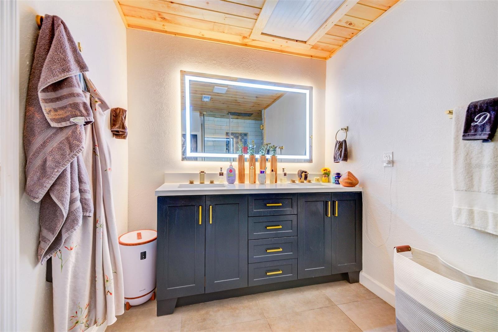 Image 27 of 56 For 3358 Minnow Creek Drive