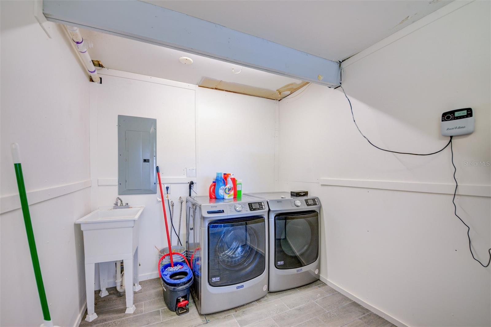 Image 40 of 56 For 3358 Minnow Creek Drive