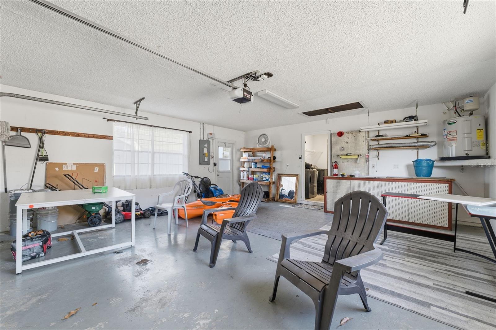 Image 25 of 51 For 7822 Holiday Drive