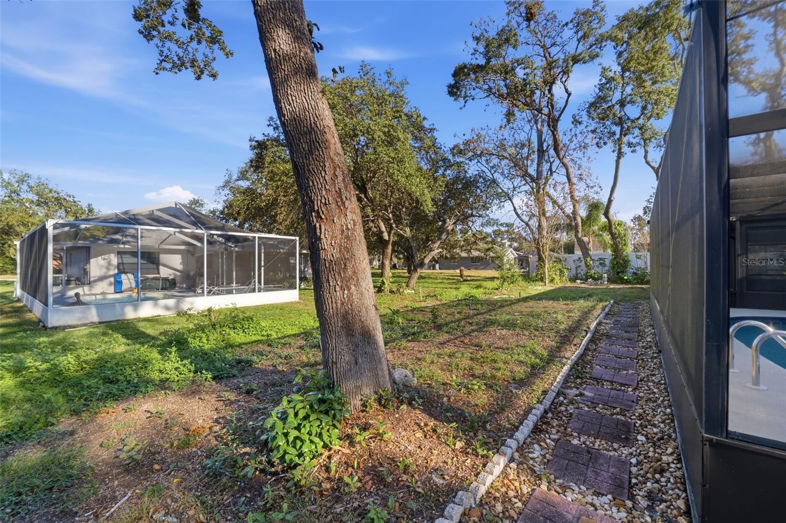 Image 27 of 51 For 7822 Holiday Drive