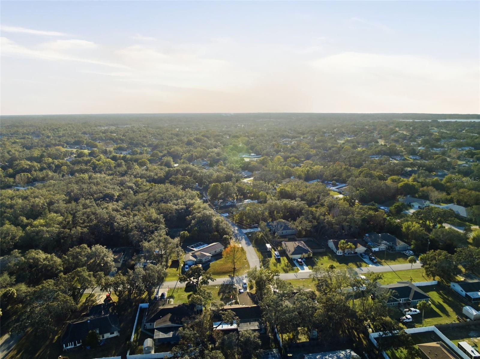 Image 39 of 51 For 7822 Holiday Drive