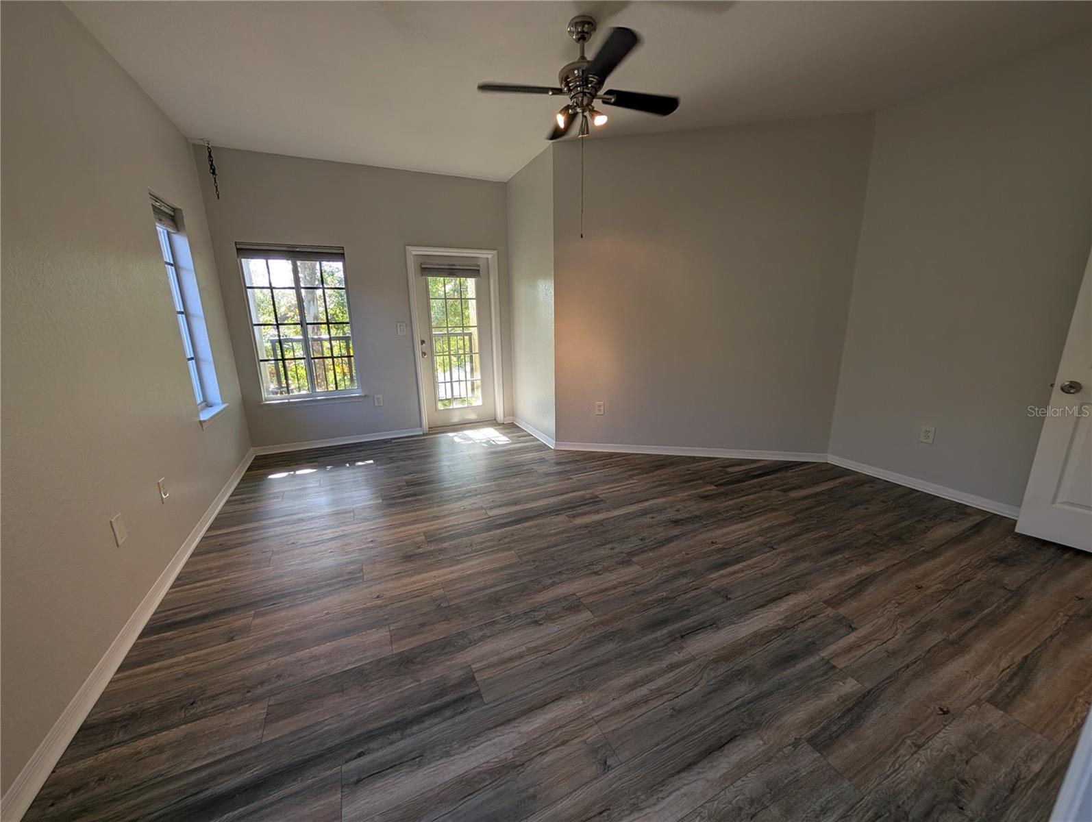 Image 15 of 31 For 5202 Hampton Beach Place