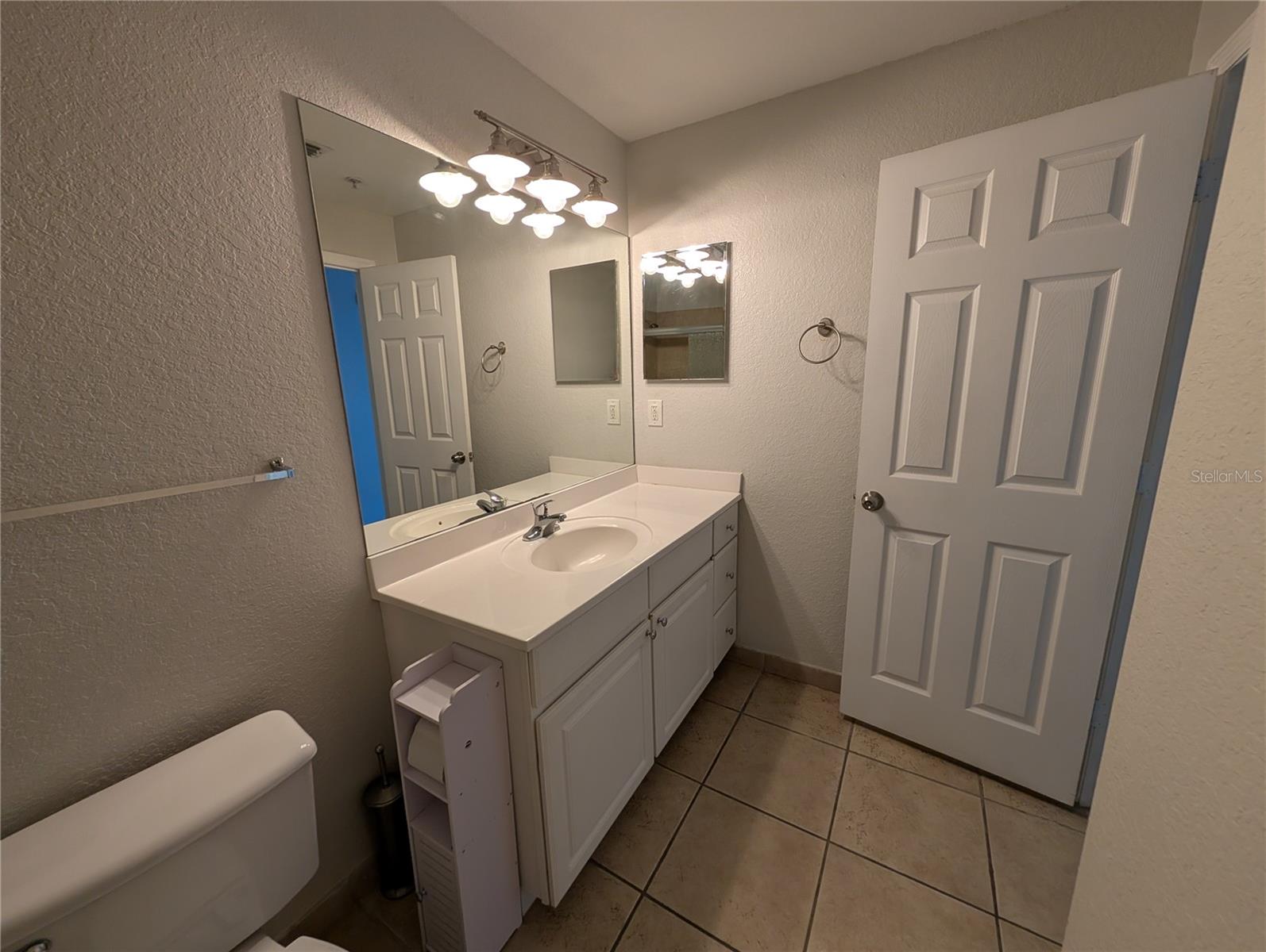 Image 26 of 31 For 5202 Hampton Beach Place