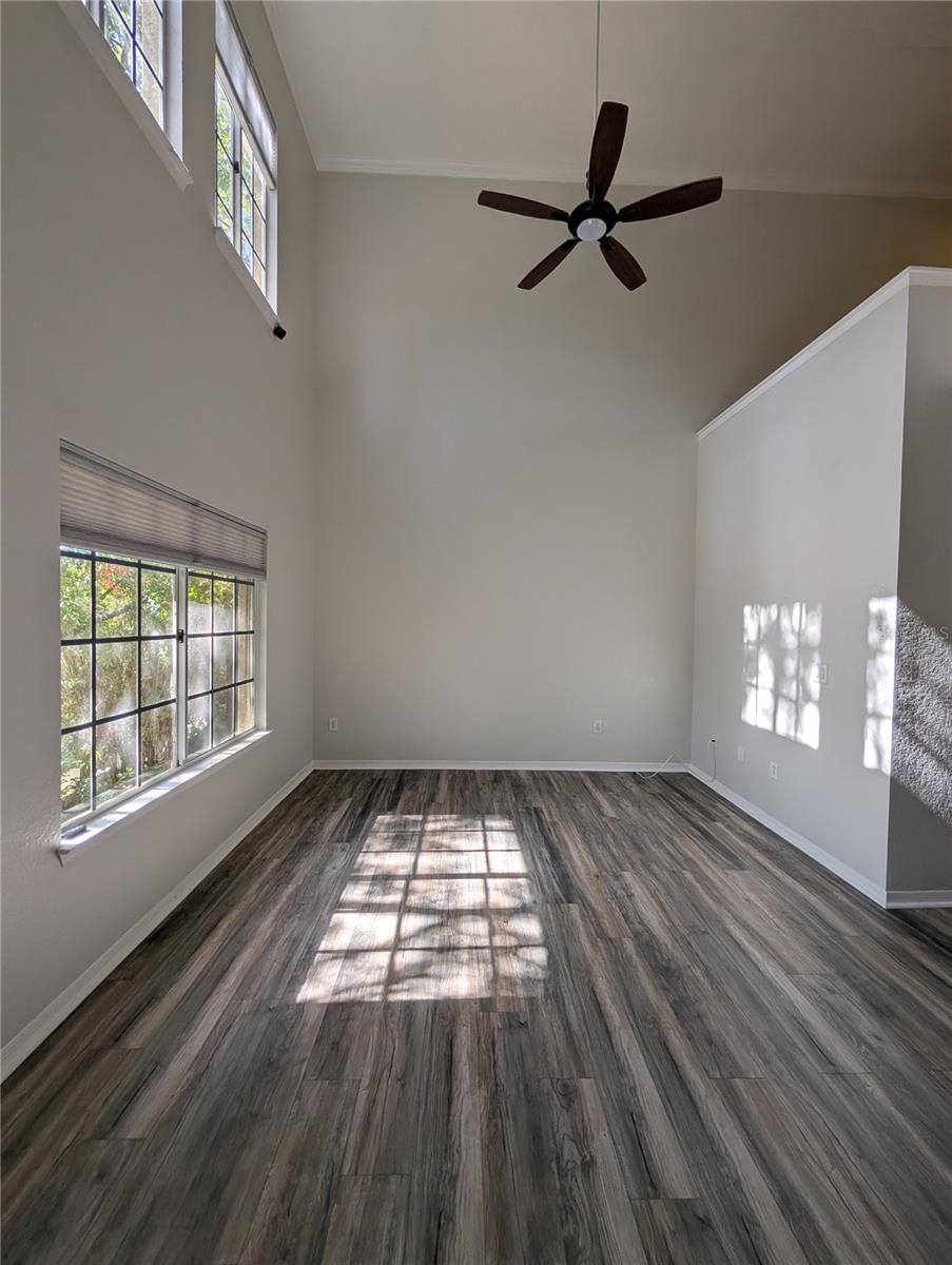 Image 4 of 31 For 5202 Hampton Beach Place