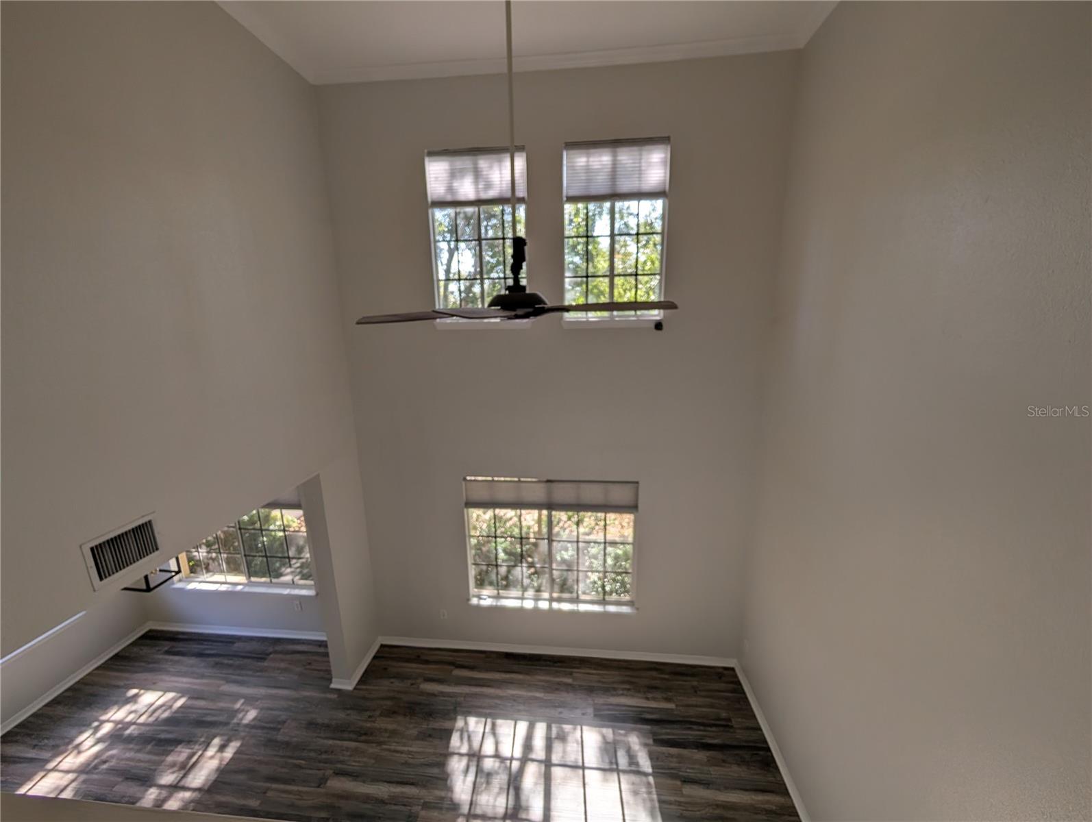 Image 7 of 31 For 5202 Hampton Beach Place