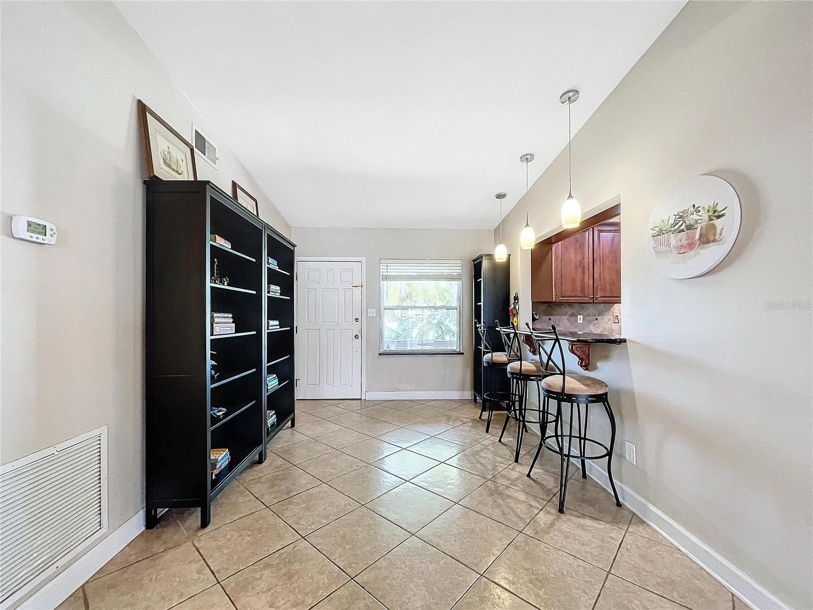 Listing photo id 8 for 311 Morningside Drive