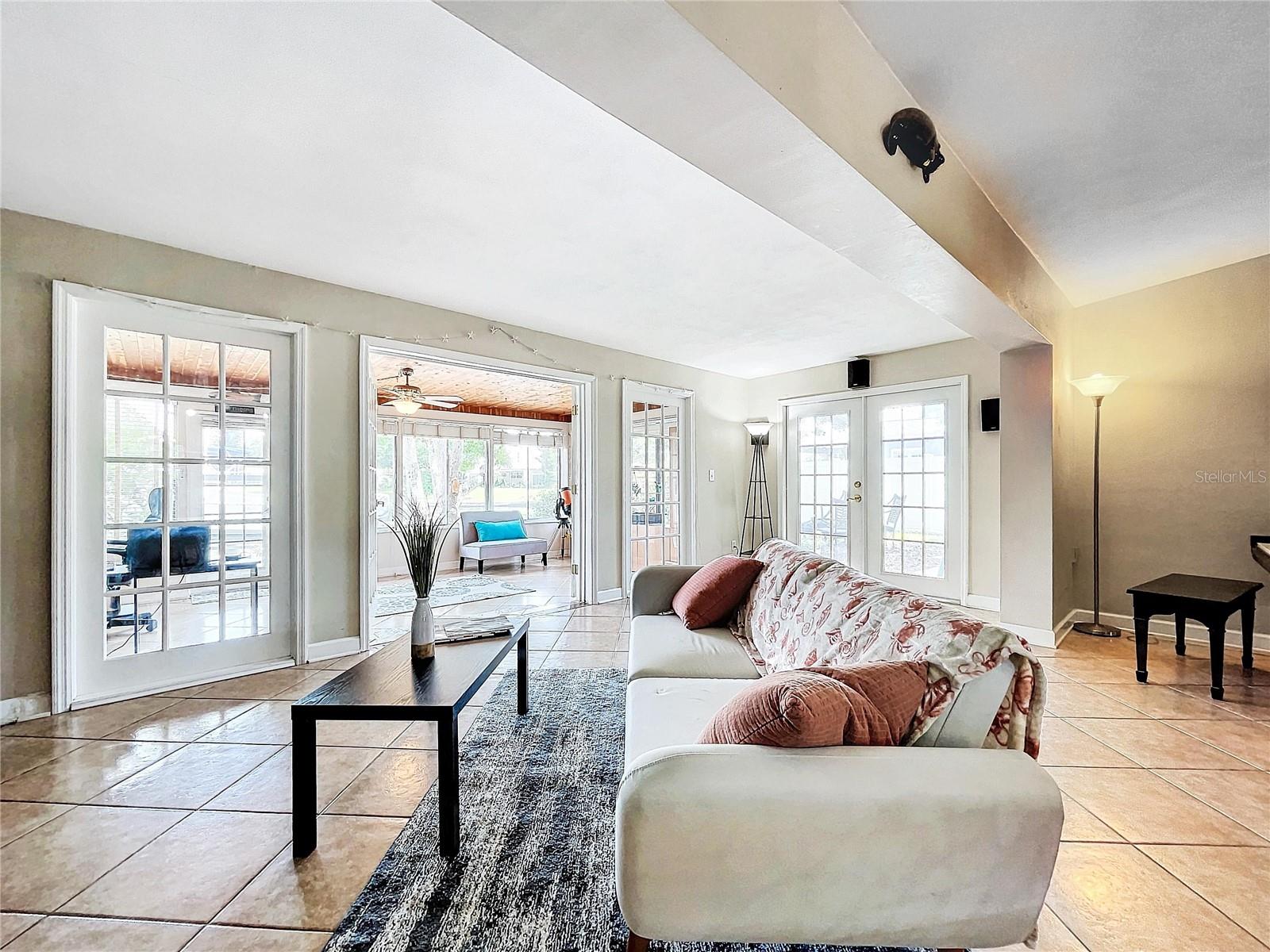 Listing photo id 16 for 311 Morningside Drive