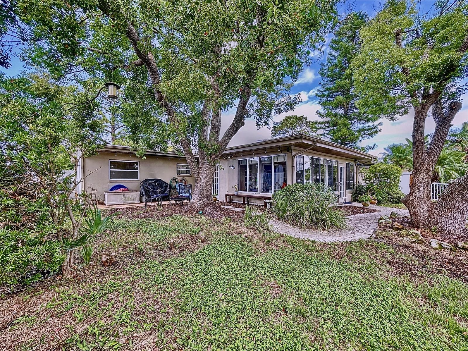 Listing photo id 35 for 311 Morningside Drive