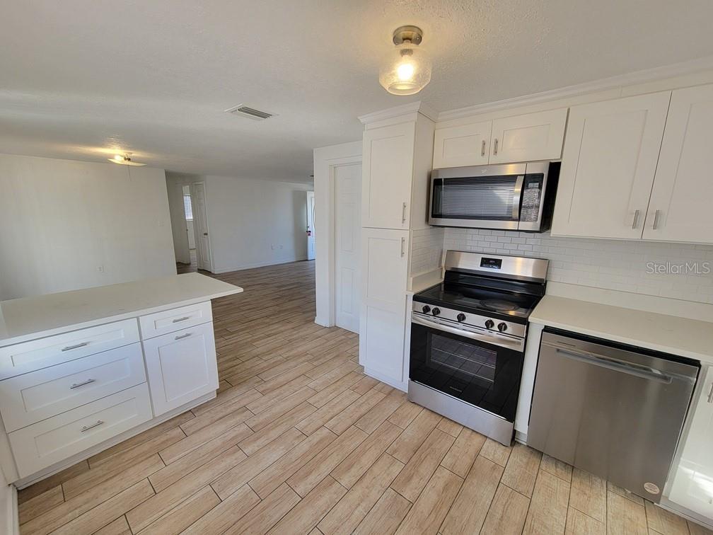 Image 10 of 27 For 3608 Brompton Drive