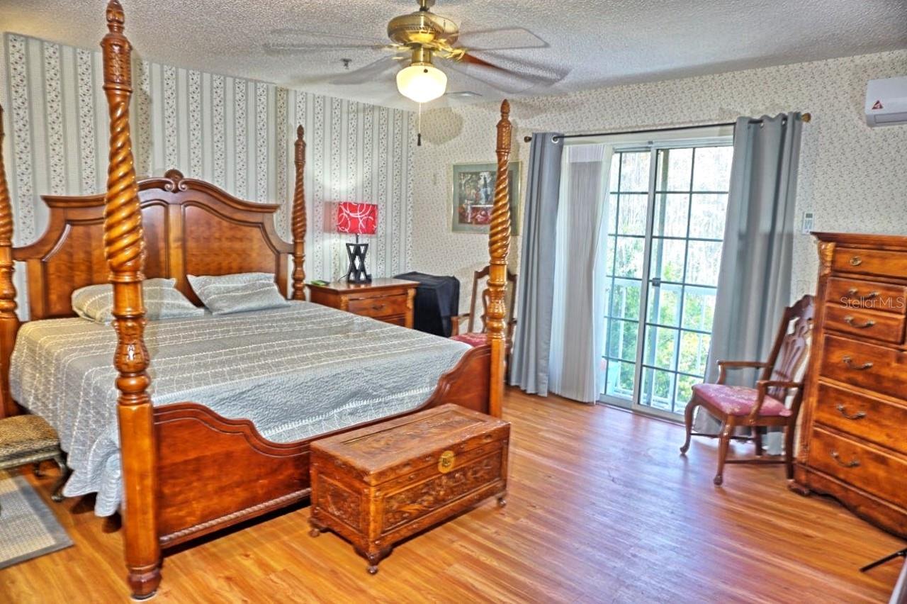 Image 13 of 36 For 2051 Vista Del Sol Circle 201