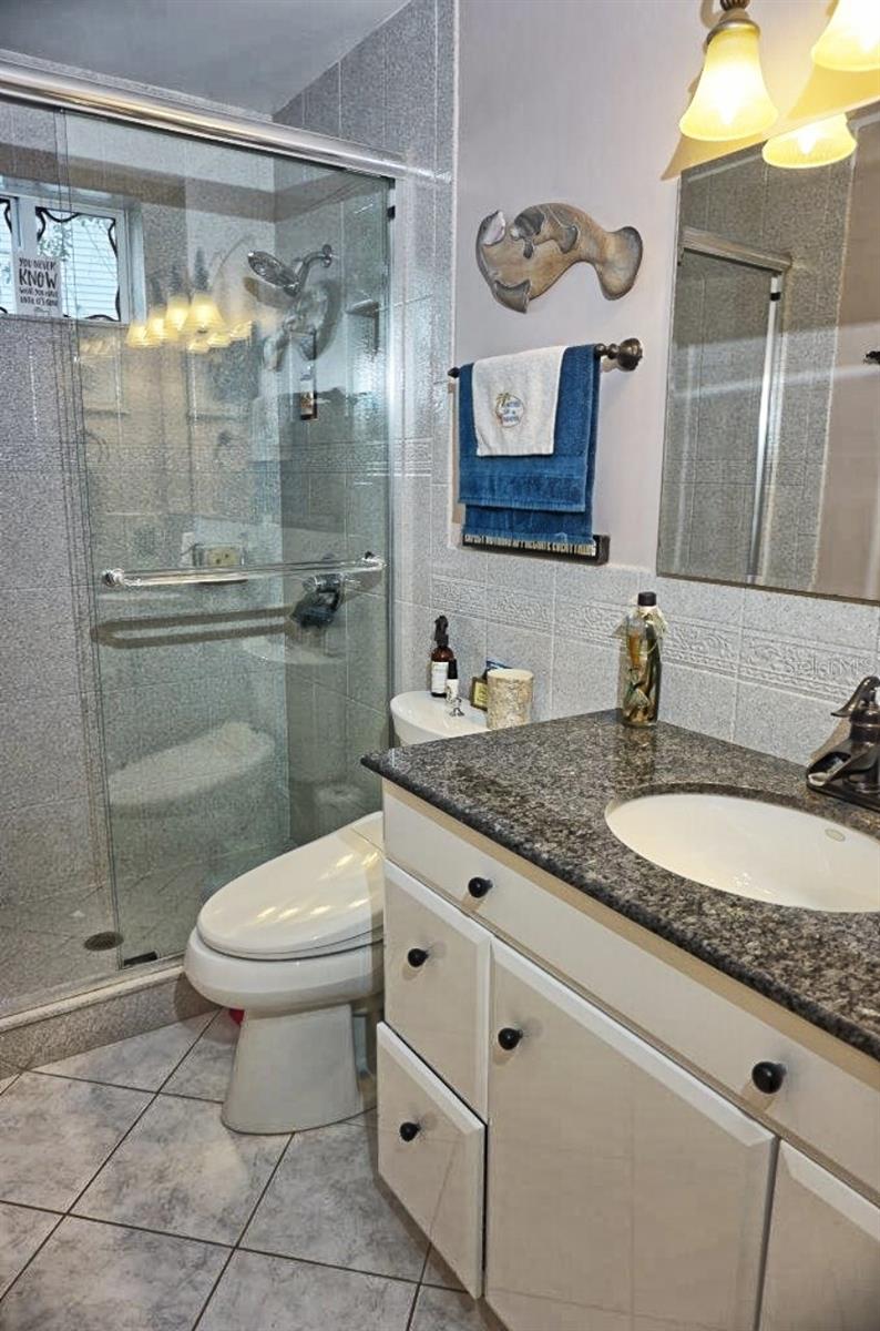 Image 23 of 36 For 2051 Vista Del Sol Circle 201