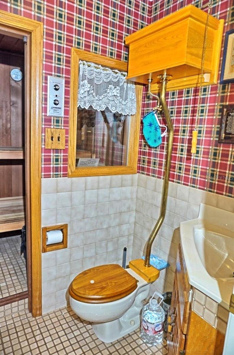 Image 29 of 36 For 2051 Vista Del Sol Circle 201